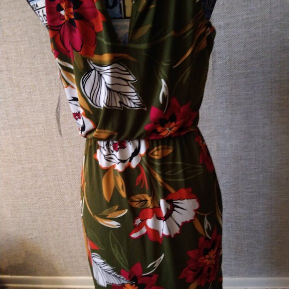 BNWT - MSK PETITE - GEORGEOUS DRESS - GOLD ACCENTS - SIZE PM - Picture 6 of 8